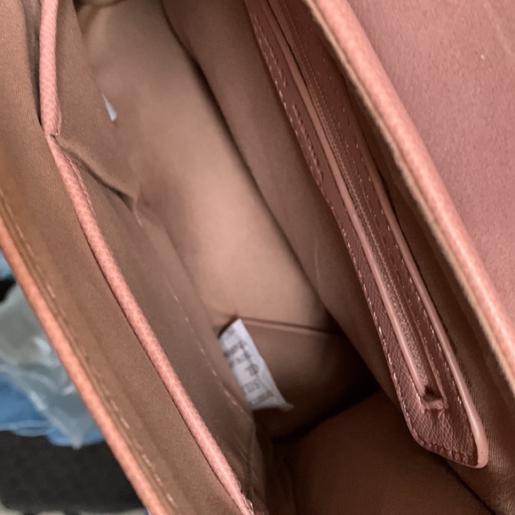 Bagdley Mischka- Blush Vegan Leather Hand Bag - Picture 4 of 7